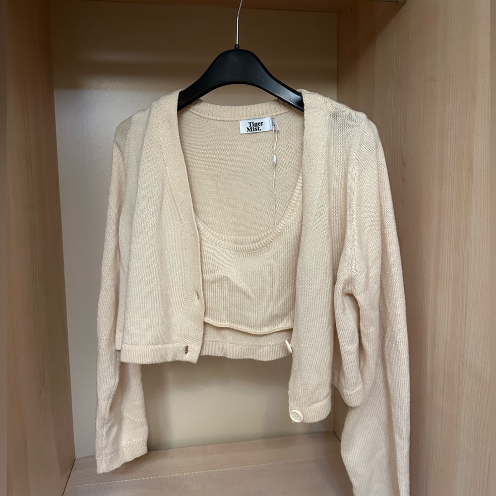 Georgia cream cardigan and crop top